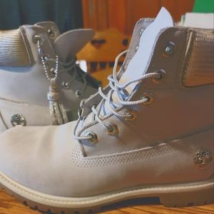 Light grey women's timberlands
